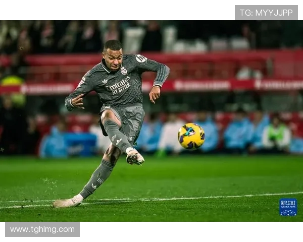 维尼修斯传射建功贝林厄姆梅开二度皇马主场四球大胜赫罗纳